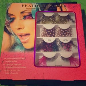 False Eyelashes - feathered set